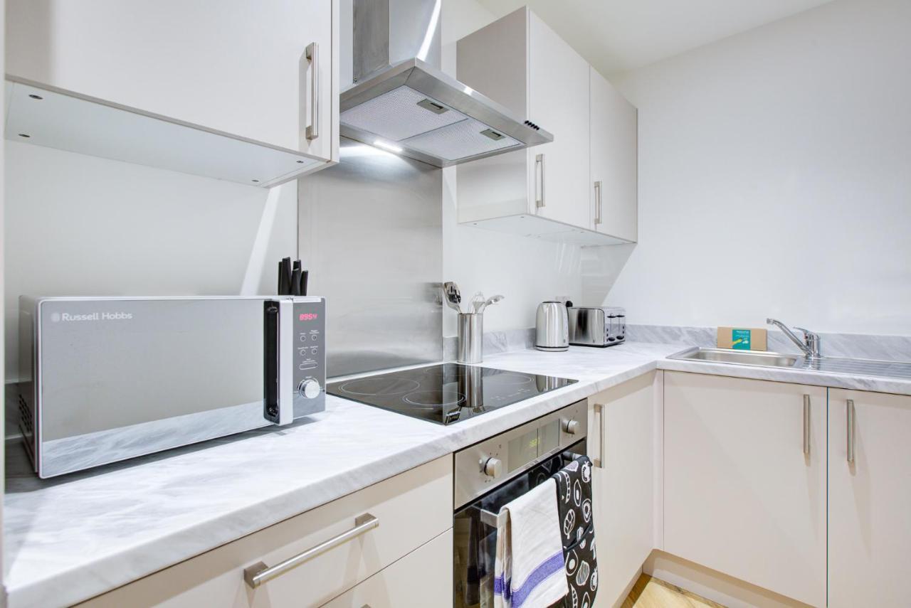 Hybrid Resi - London, Mitcham Close To Tooting And Wimbledon Митчам Экстерьер фото