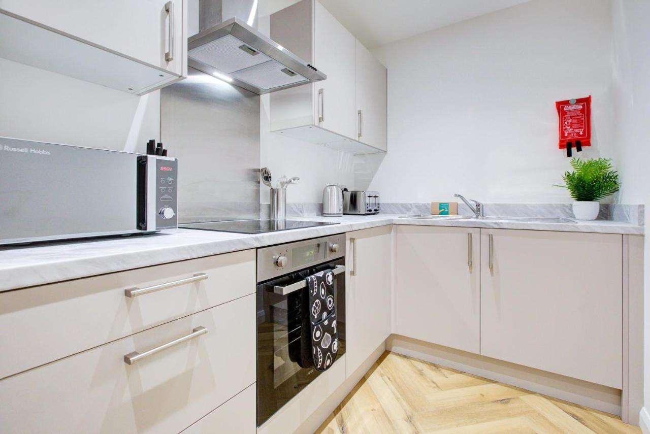 Hybrid Resi - London, Mitcham Close To Tooting And Wimbledon Митчам Экстерьер фото