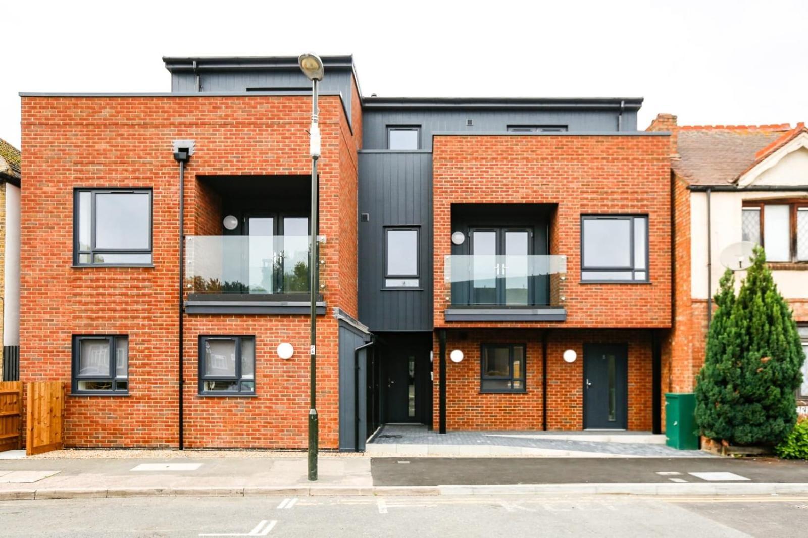 Hybrid Resi - London, Mitcham Close To Tooting And Wimbledon Митчам Экстерьер фото