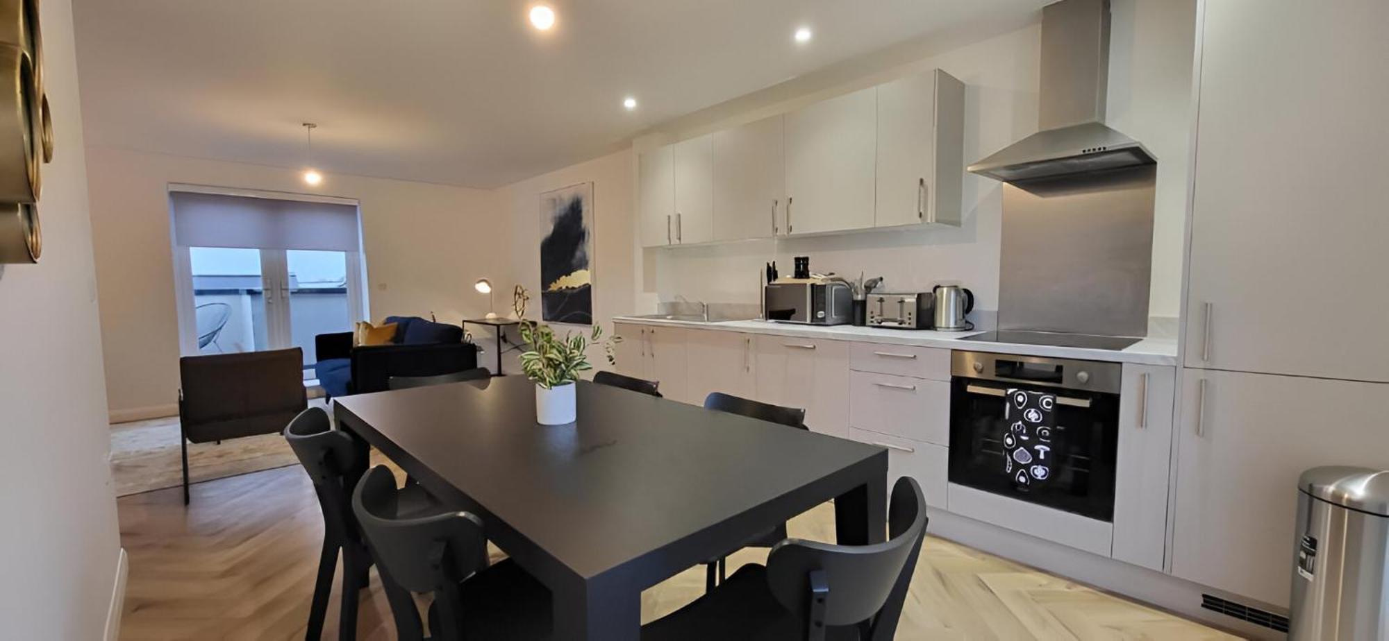Hybrid Resi - London, Mitcham Close To Tooting And Wimbledon Митчам Экстерьер фото
